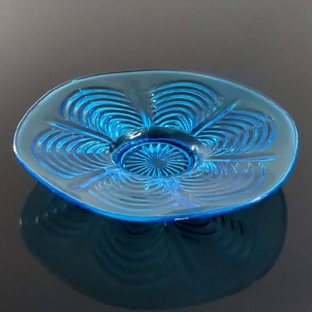 Vintage Imperial Glass Co. "Arcs" Shallow 9 1/4" Wavy Bowl Electric Aqua Blue